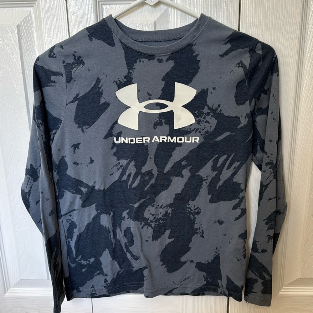 Boys long sleeve Under Armour shirt